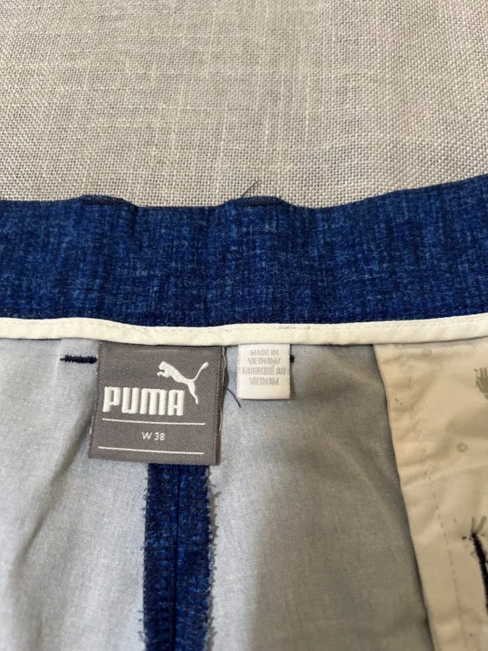Men's Puma golf shorts size 38 blue crosshatch‎